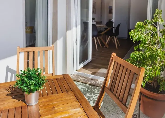 Lovely & Bright Renovated Apt. W/ Balcony In *