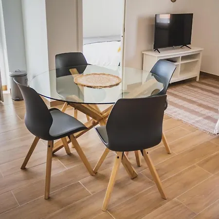 Lovely & Bright Renovated Apt. W/ Balcony In *
