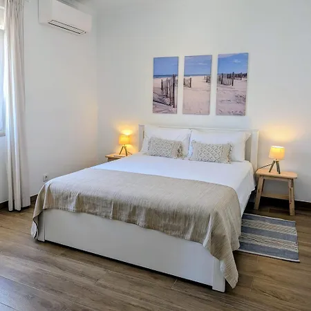 Appartement Lovely & Bright Renovated Apt. W/ Balcony In *